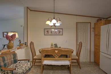 Enjoy low-maintenance living and endless recreational - photo 7