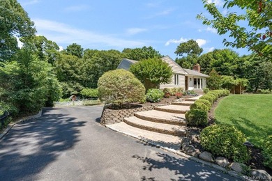 Welcome to 27 Hennesey Drive, a beautifully maintaintained Ranch - photo 2