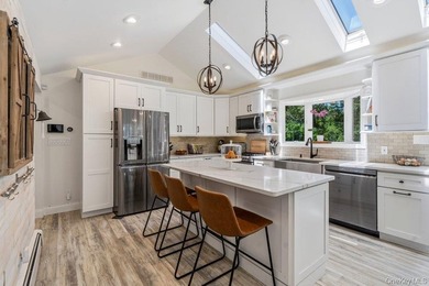 Welcome to 27 Hennesey Drive, a beautifully maintaintained Ranch - photo 9