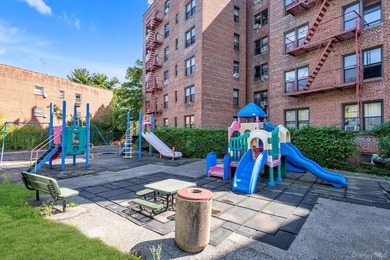 Sunny 1-Bedroom Co-op in Dara Gardens! Features a modern eat-in - photo 5