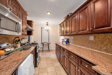 Sunny 1-Bedroom Co-op in Dara Gardens! Features a modern eat-in - photo 7