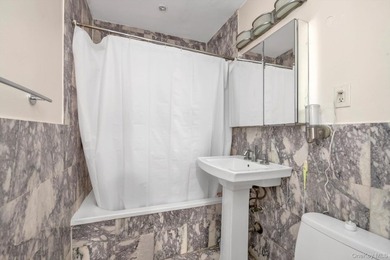 Sunny 1-Bedroom Co-op in Dara Gardens! Features a modern eat-in - photo 9