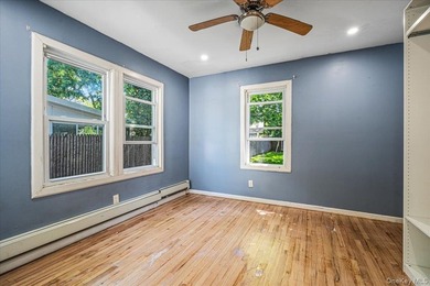 Welcome to this spacious and inviting Colonial in Freeport - photo 11