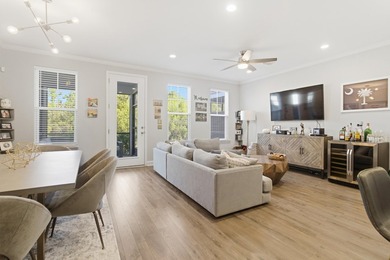Gorgeous townhome on private pond lot less then 10 minutes to - photo 13