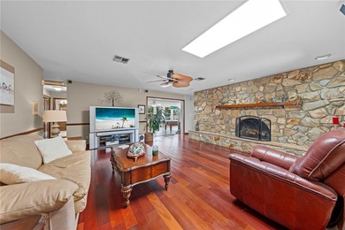 Fantastic FOUR-bedroom THREE- bath pool home situated on a 0.732 - photo 14