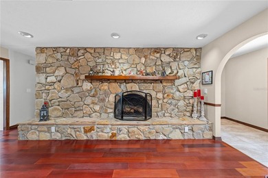 Fantastic FOUR-bedroom THREE- bath pool home situated on a 0.732 - photo 15