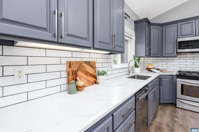 Lovely three bedroom mountain view home in the heart of - photo 18