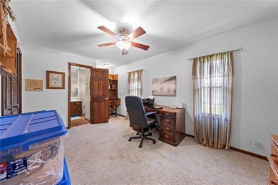 Fantastic FOUR-bedroom THREE- bath pool home situated on a 0.732 - photo 22