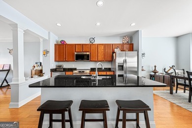 Experience easy lake living with this furnished three level - photo 7