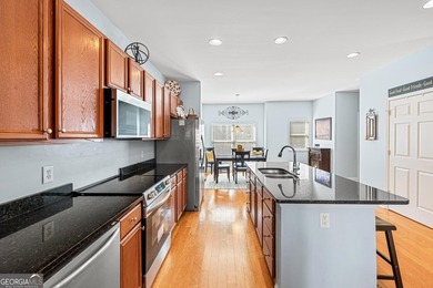 Experience easy lake living with this furnished three level - photo 8