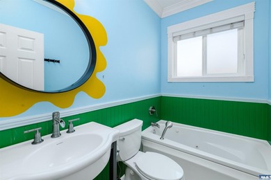 Lovely three bedroom mountain view home in the heart of - photo 33
