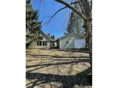 Lewis Lake - Cass County Home For Sale in Vandalia Michigan