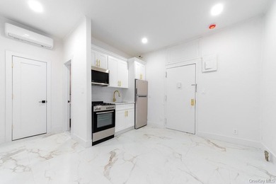 Rarely does a trophy mixed-use asset of this caliber surface in - photo 4