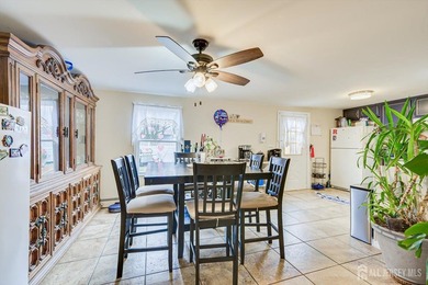 Amazing opportunity to Own a Mixed Use Building. This Beautiful - photo 12