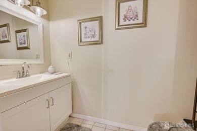 Amazing opportunity to Own a Mixed Use Building. This Beautiful - photo 17