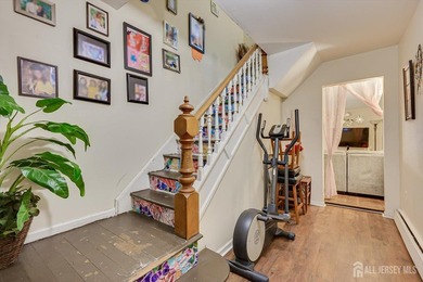 Amazing opportunity to Own a Mixed Use Building. This Beautiful - photo 18