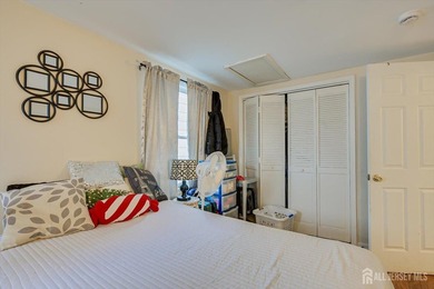 Amazing opportunity to Own a Mixed Use Building. This Beautiful - photo 24