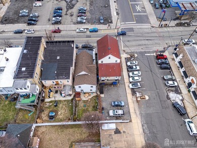 Amazing opportunity to Own a Mixed Use Building. This Beautiful - photo 33