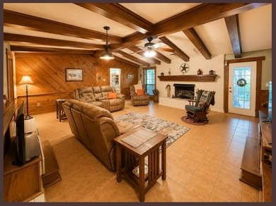 NEW PRICE IMPROVEMENT! Looking for a spacious single-level home - photo 11