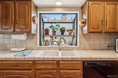 Welcome to this exceptional mountain retreat with one-of-a-kind - photo 15