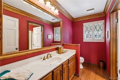 Welcome to this exceptional mountain retreat with one-of-a-kind - photo 21