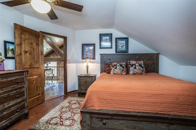This exceptional lakeview property offers the perfect blend of - photo 23