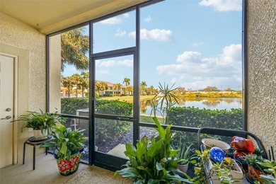 Enjoy spectacular lakefront living in this beautifully refreshed - photo 25