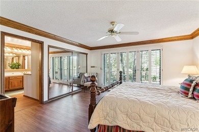 Welcome to this exceptional mountain retreat with one-of-a-kind - photo 26