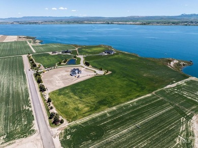 Experience elevated recreational living at Waters Edge, American - photo 26