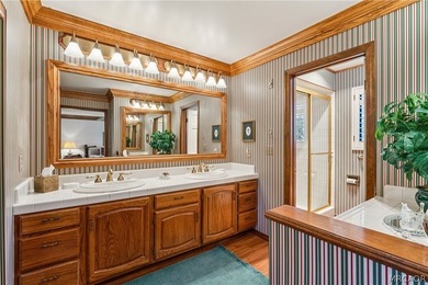 Welcome to this exceptional mountain retreat with one-of-a-kind - photo 27
