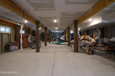 Welcome to 409 3rd Street, a truly rare waterfront opportunity - photo 31