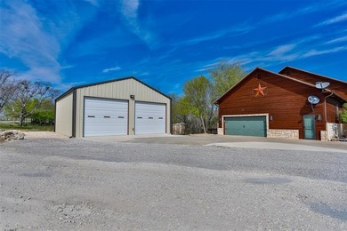 This exceptional lakeview property offers the perfect blend of - photo 33