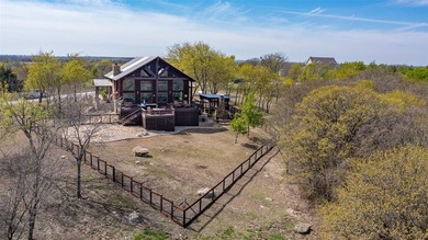This exceptional lakeview property offers the perfect blend of - photo 35