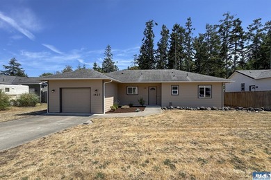This Westside, zero step entry, 3 bedroom, 2 bath home is - photo 38