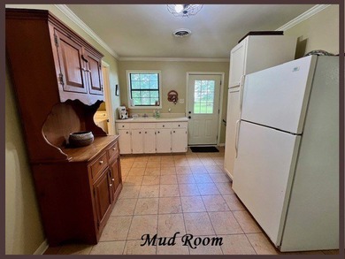NEW PRICE IMPROVEMENT! Looking for a spacious single-level home - photo 43