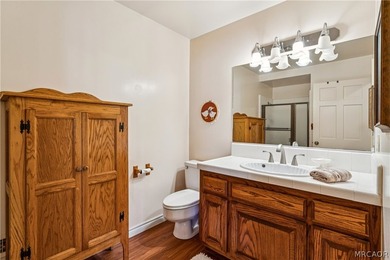 Welcome to this exceptional mountain retreat with one-of-a-kind - photo 45