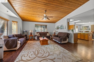 Charming Single-Story Retreat in Pine Mountain Lake. Welcome to - photo 7