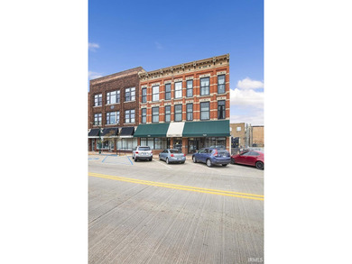 Large Main St building with 2 Store fronts on Main St in Elkhart - photo 1