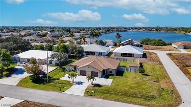 ASSUMABLE MORTGAGE - NO FLOOD INSURANCE REQUIRED - NO HOA - Rare - photo 2