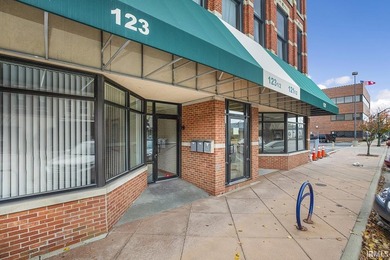Large Main St building with 2 Store fronts on Main St in Elkhart - photo 4