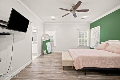 Nestled on a quiet street in the desirable mid-north area of St - photo 15