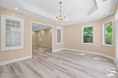 Welcome to this beautifully maintained, move-in-ready home - photo 8