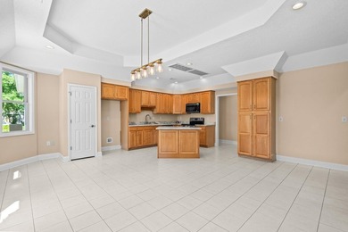 Welcome to this beautifully maintained, move-in-ready home - photo 10