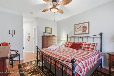 Welcome to this beautifully maintained and fully furnished home - photo 21