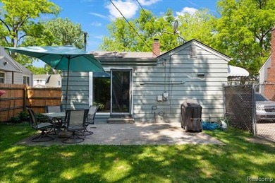 Welcome to this beautifully updated 2-bedroom, 1-bathroom home - photo 23