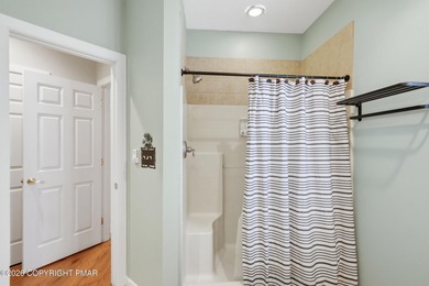 Welcome to this beautifully maintained and fully furnished home - photo 27