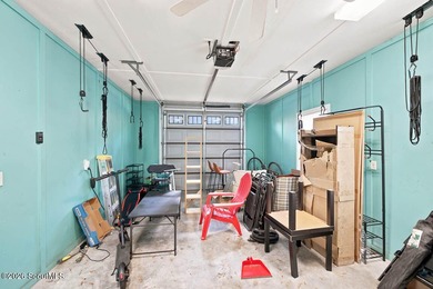 Nestled on a quiet street in the desirable mid-north area of St - photo 34