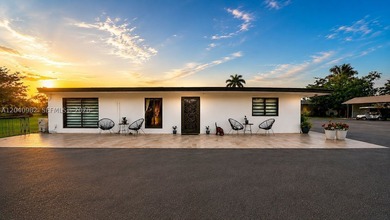Spectacular property offering two Folios 30-5 zoned residential - photo 19