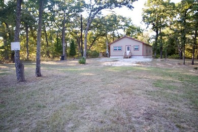 Cedar Creek Lake Home For Sale in Log Cabin Texas