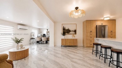 Spectacular property offering two Folios 30-5 zoned residential - photo 33